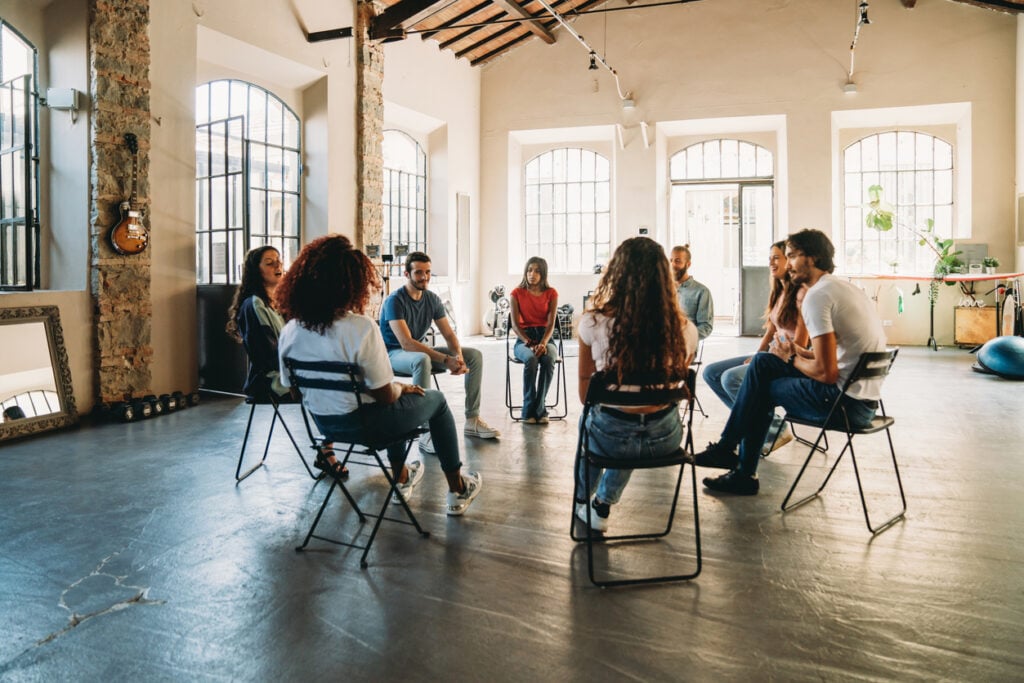 Group support meeting for families affected by a loved one’s alcohol use and recovery journey